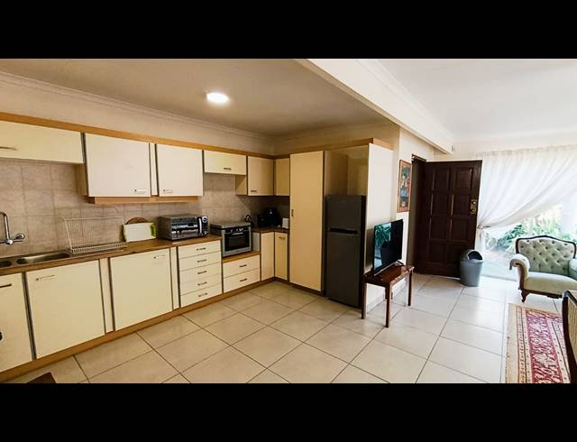 1 BEDROOM APARTMENT TO LET IN ERASMUSRAND